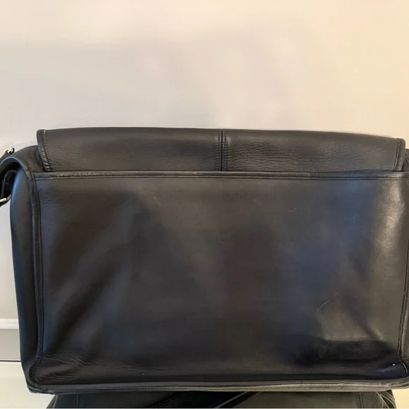 Classic Coach Black Leather Messenger Bag
